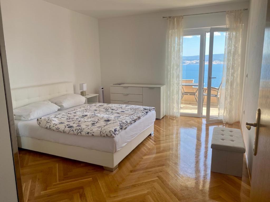 Panorama Apartment Jakov Omis Bagian luar foto