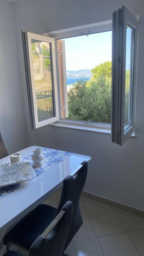 Panorama Apartment Jakov Omis Bagian luar foto